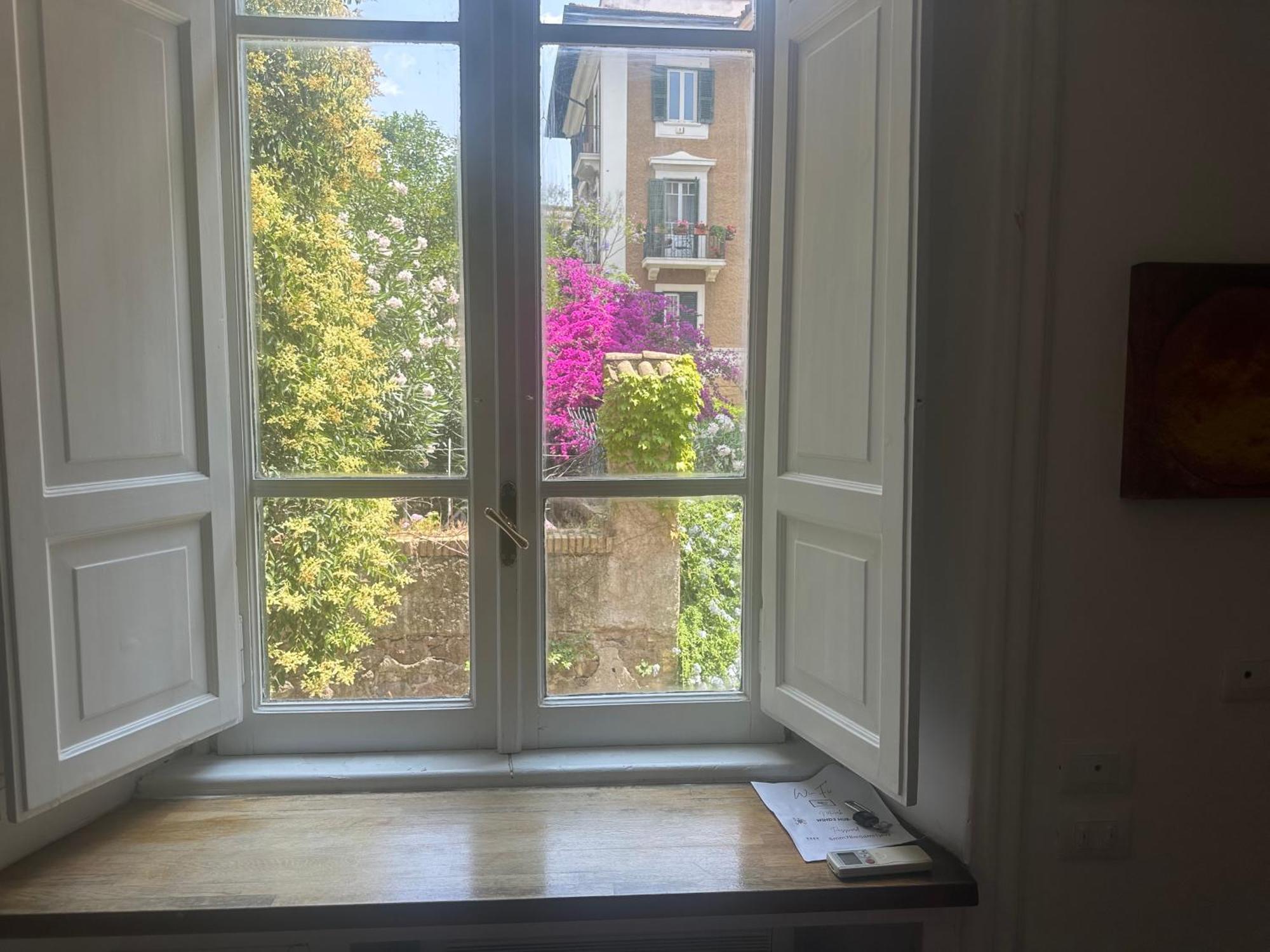 Window Rome